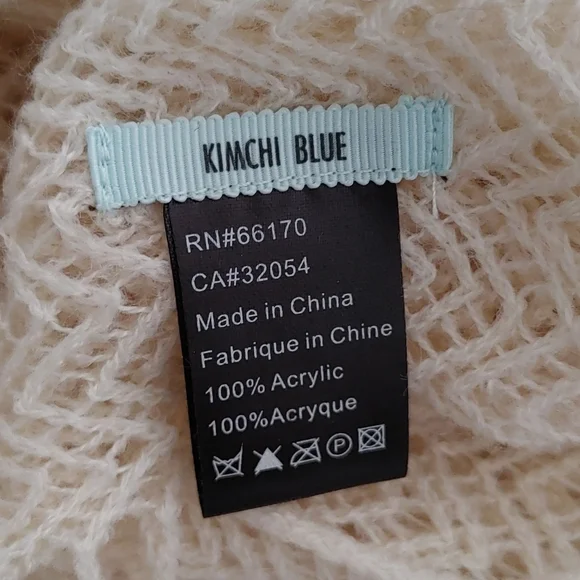 Kimchi blue | cream knit with tassels infinity scarf - Picture 3 of 3